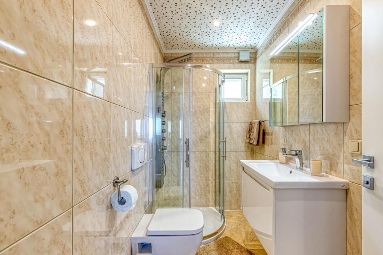 Villa Milena With Pool And Sea View Crveni Vrh Exterior foto