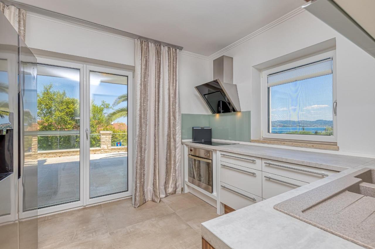 Villa Milena With Pool And Sea View Crveni Vrh Exterior foto