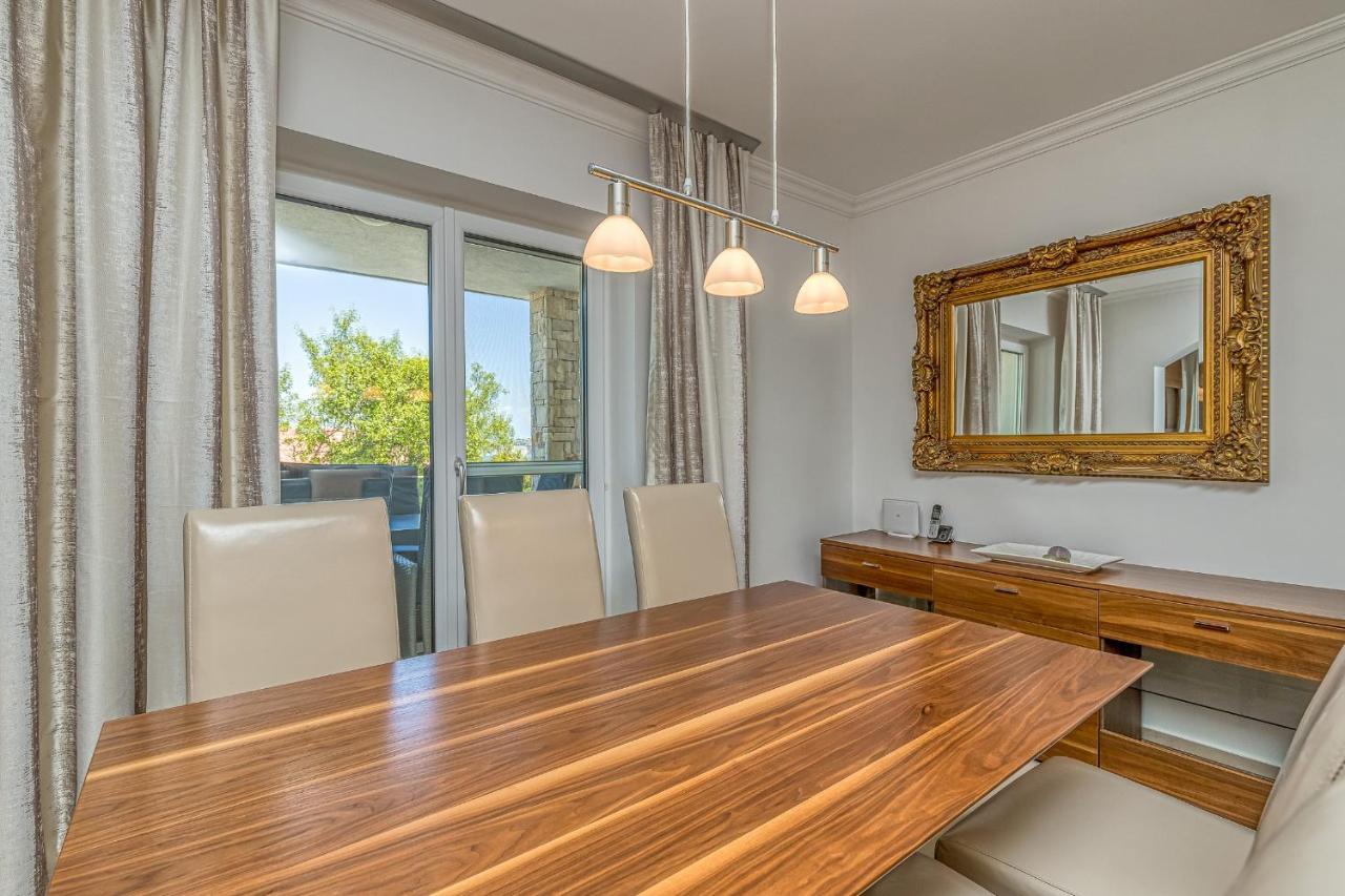 Villa Milena With Pool And Sea View Crveni Vrh Exterior foto